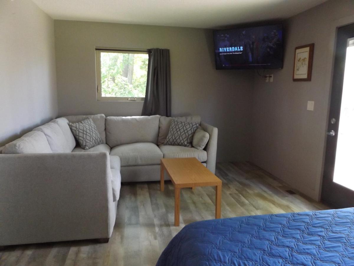 Big Spirit Resort Spirit Lake Экстерьер фото