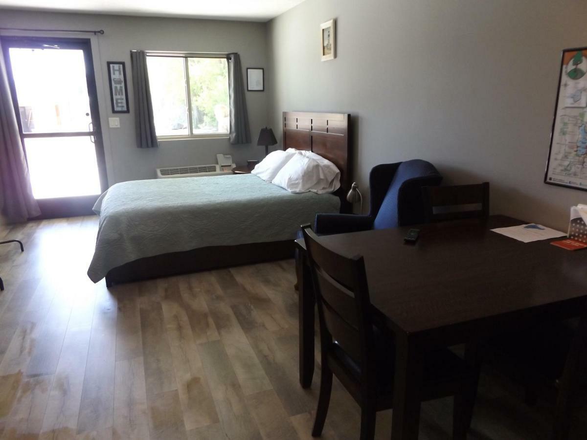Big Spirit Resort Spirit Lake Экстерьер фото